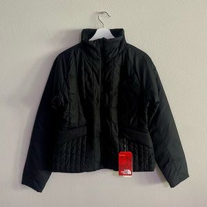 NWT North Face All Black Insulated Ski/Snowboard Outdoor Winter Quilted Coat